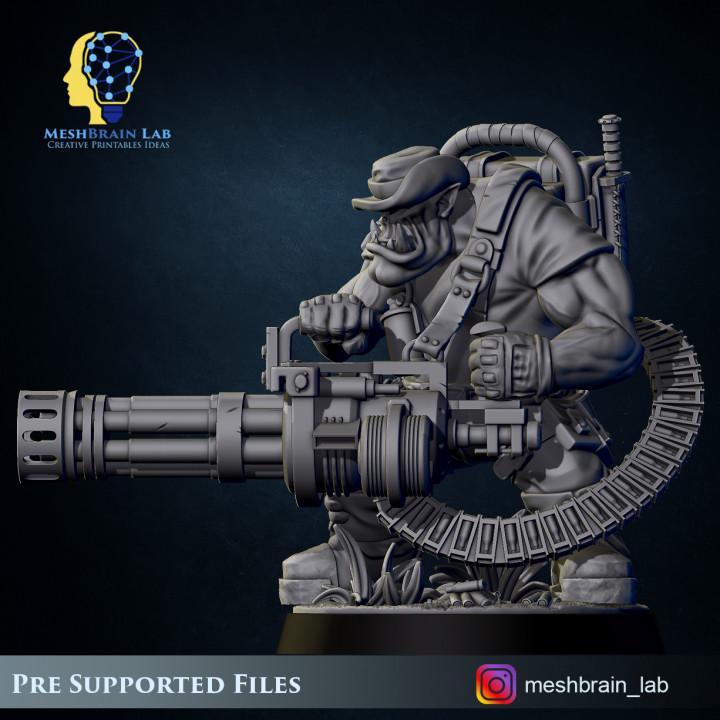 Ork Commando With Minigun | Meshbrain Lab | Wargaming | Tabletop | Minifigure | 28mm scale | 32mm scale | Grimdark compatible