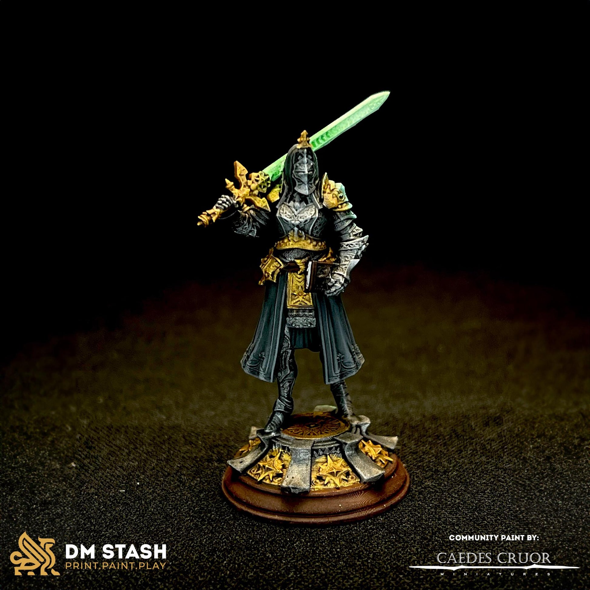 Male Human Knight - Johanna Saffron | Painting | 3D printed | D&D | Dungeons and Dragons | Gift | RPG | Tabletop | Wargaming | 32mm