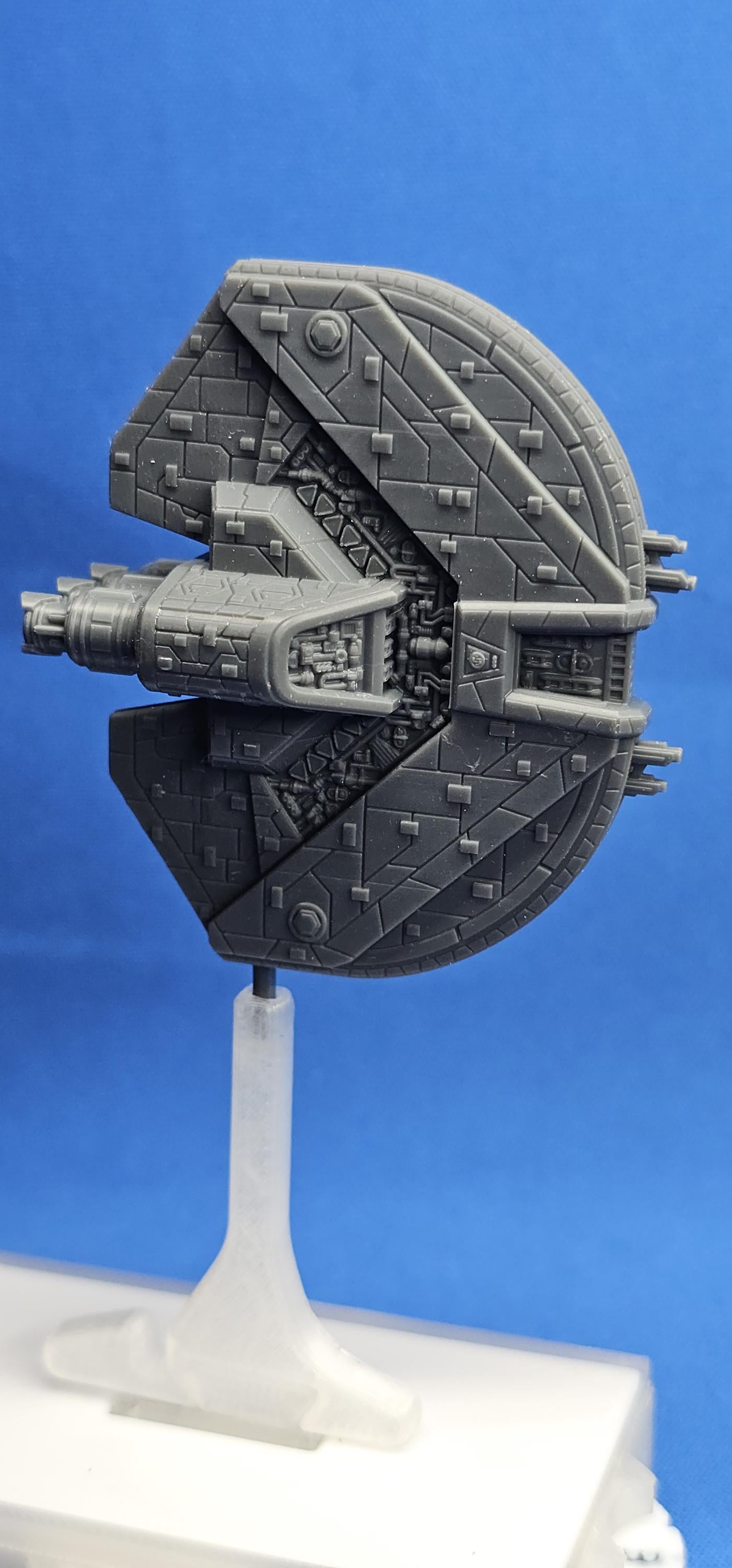 Star Wars Armada CIS Diamond-class cruiser - Length:55mm