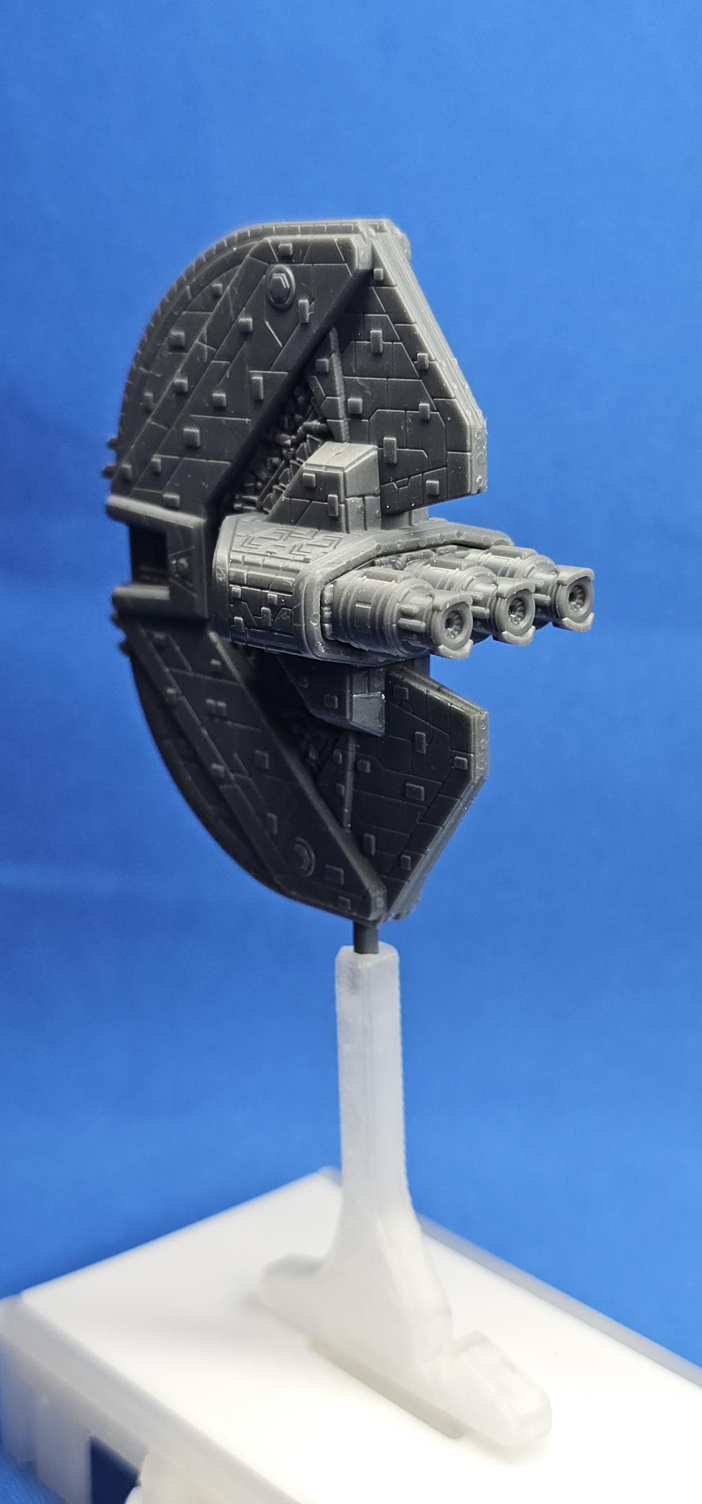 Star Wars Armada CIS Diamond-class cruiser - Length:55mm