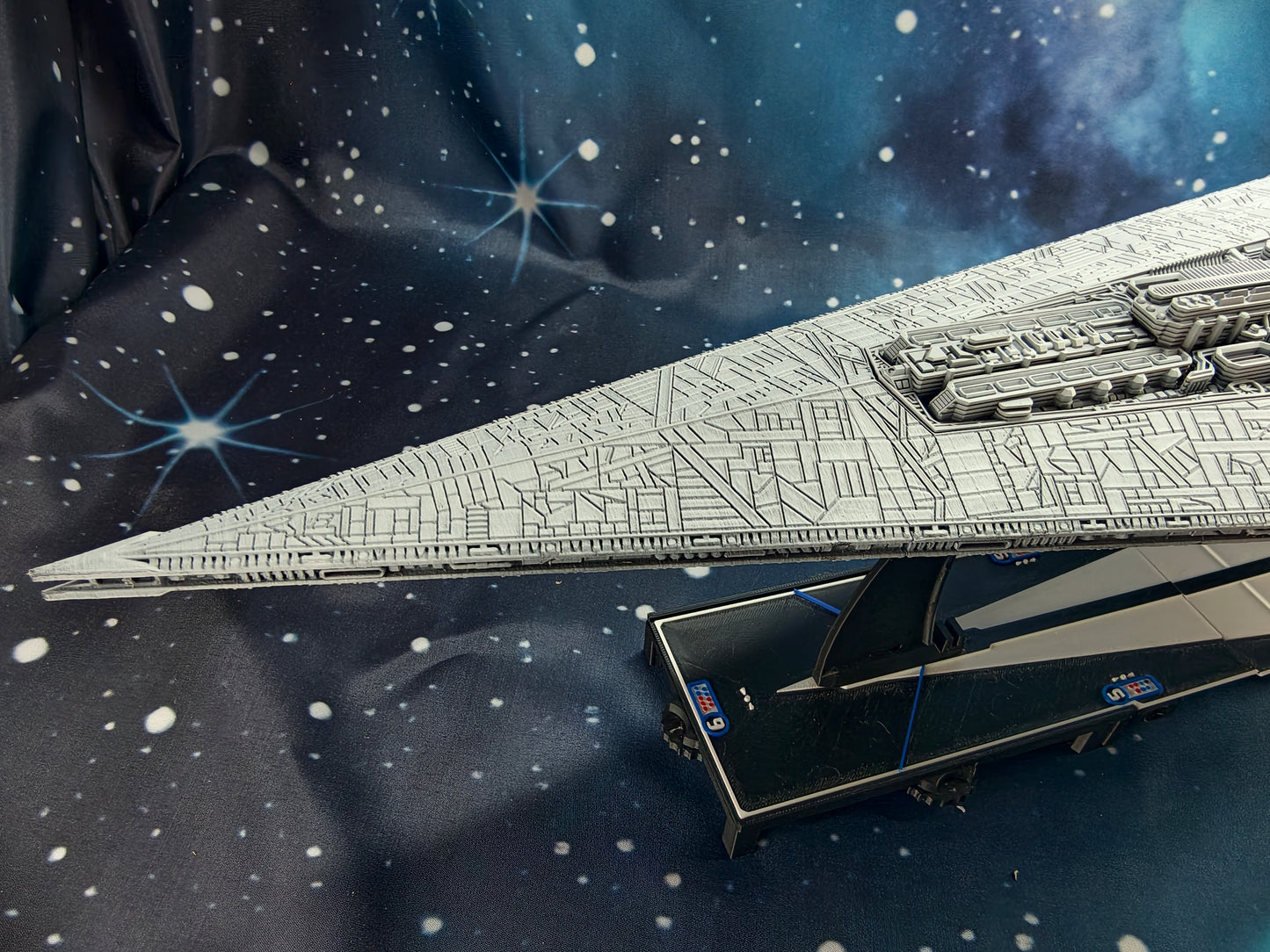 Executor Super Star Destroyer (621mm) - Compatible with Armada scale games