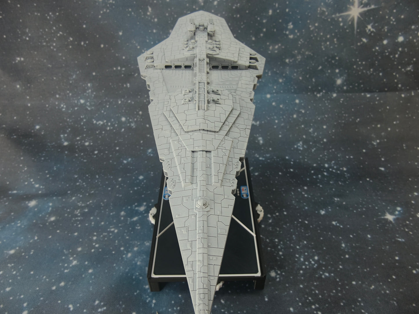 Rothana Class Carrier Battlecruiser (252mm) - Compatible with Armada scale games