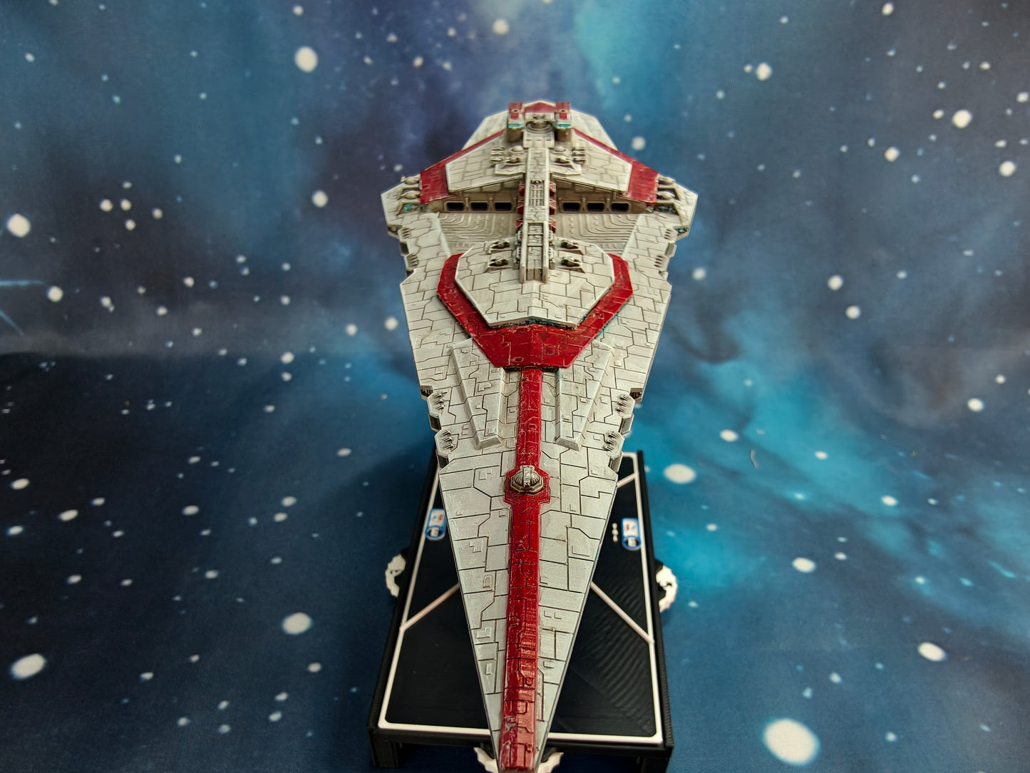 Rothana Class Carrier Battlecruiser (252mm) - Compatible with Armada scale games