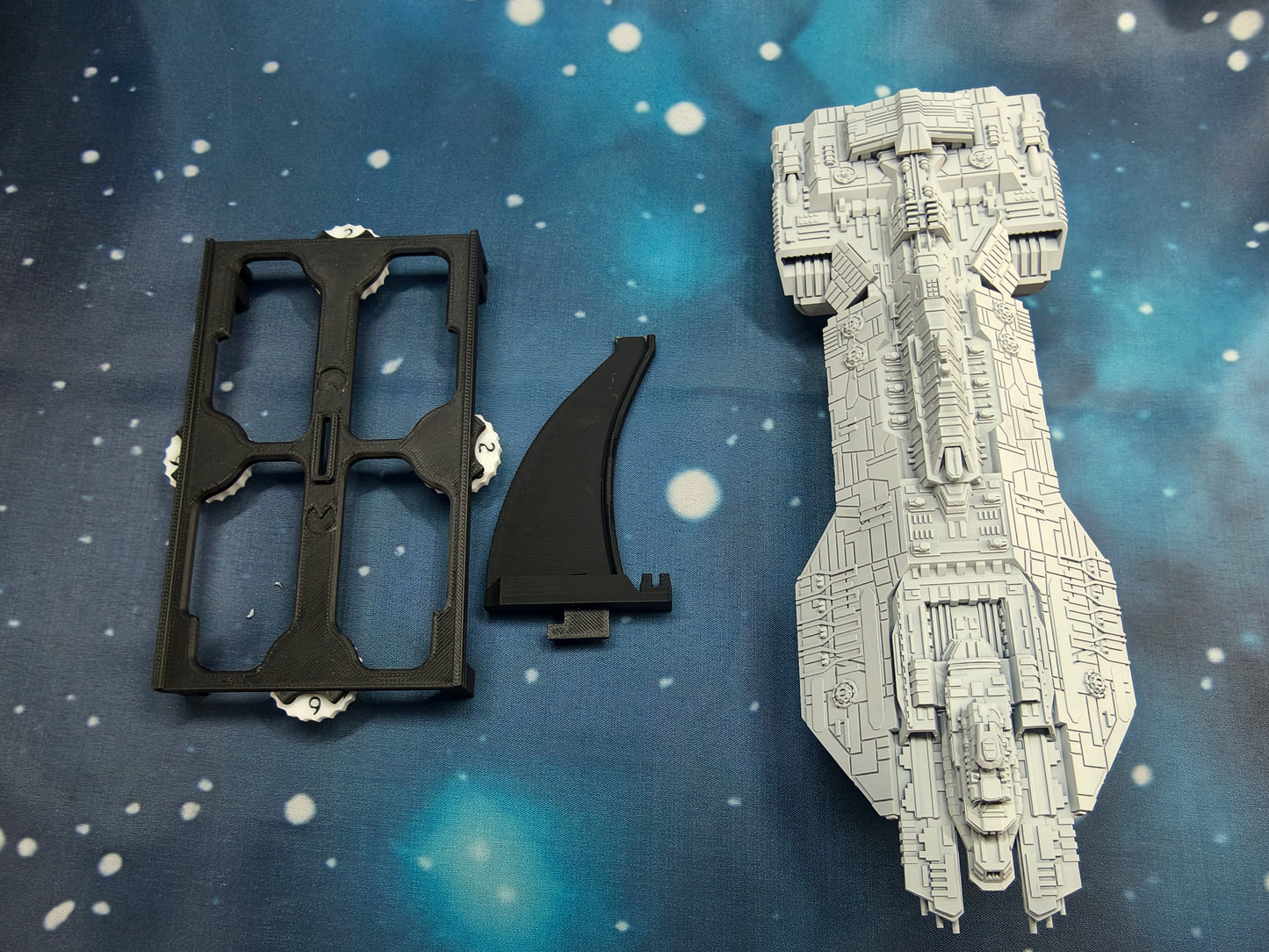 UNSC Phoenix-class Colony Ship (223mm) – Compatible with Halo Fleet Armada