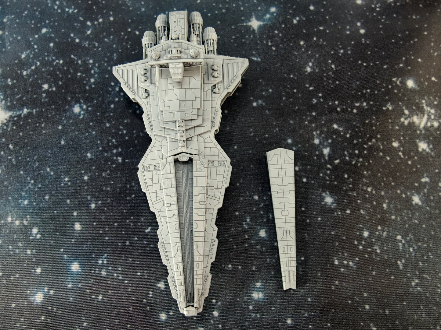 Venator Star Destroyer Imperial 1st refit (166mm) - Compatible with Armada scale games