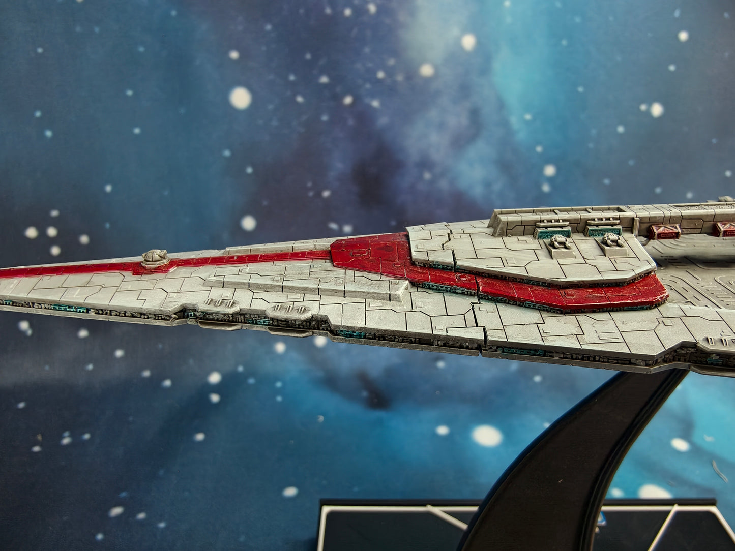Rothana Class Carrier Battlecruiser (252mm) - Compatible with Armada scale games