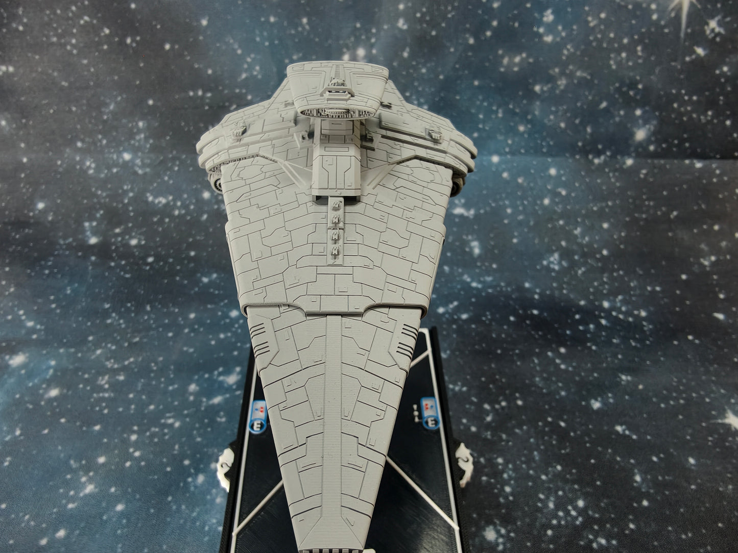 Endurance-class Battle Carrier – Length:154mm - 3D printed Armada Nexus/Legacy Upgrade