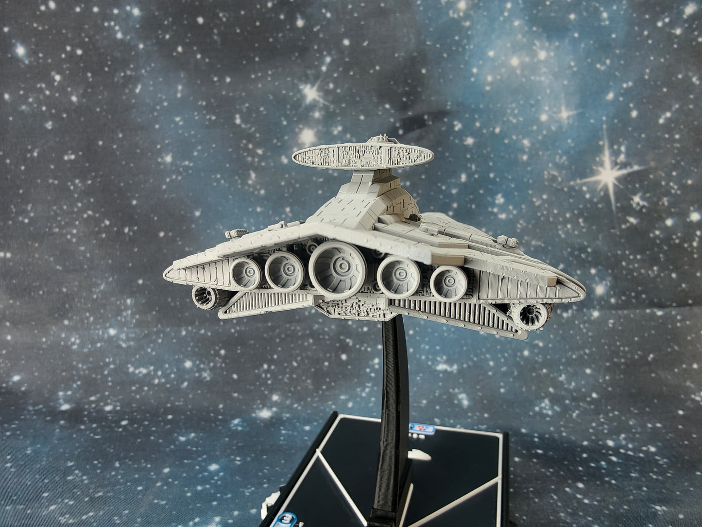 Endurance-class Battle Carrier – Length:154mm - 3D printed Armada Nexus/Legacy Upgrade